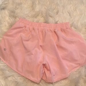 Lulu lemon light pink hotty hot shorts size 6!!